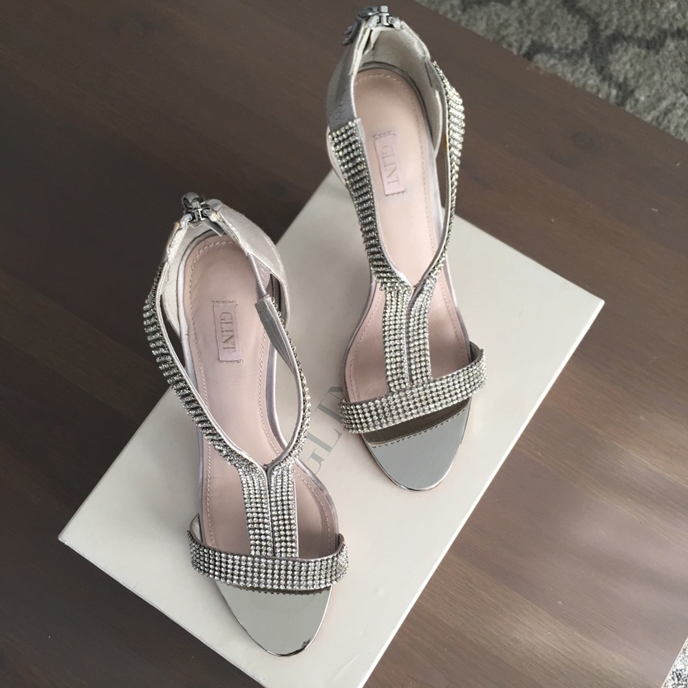 GLINT Shoes